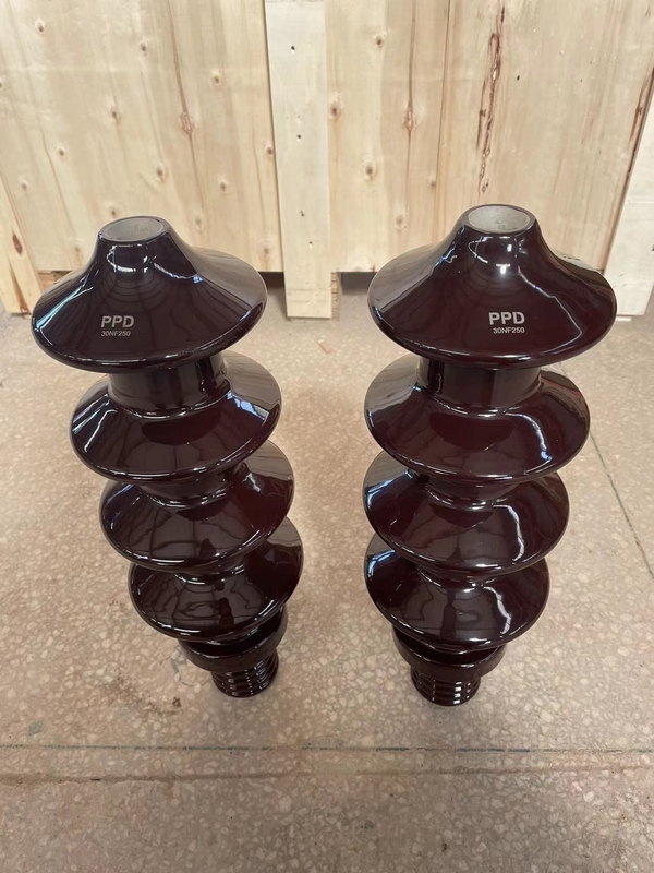 갈색인 광택인 것과 함께 무성하게 나는 DIN 표준 30kV 250A 트랜스 자기
