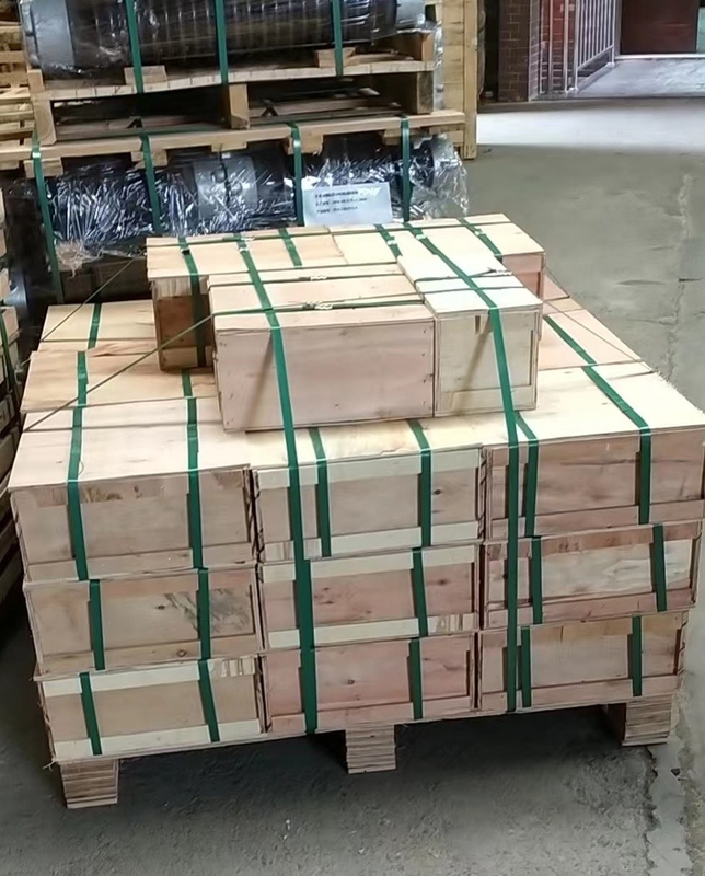 회색 광택 위수지 전기백자기 절연체 8.9kN ANSI TR-208 OEM